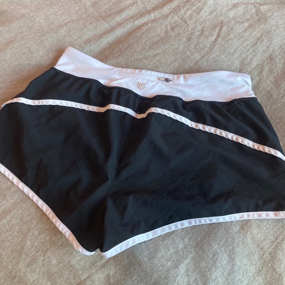 Shorts - Picture 2 of 2